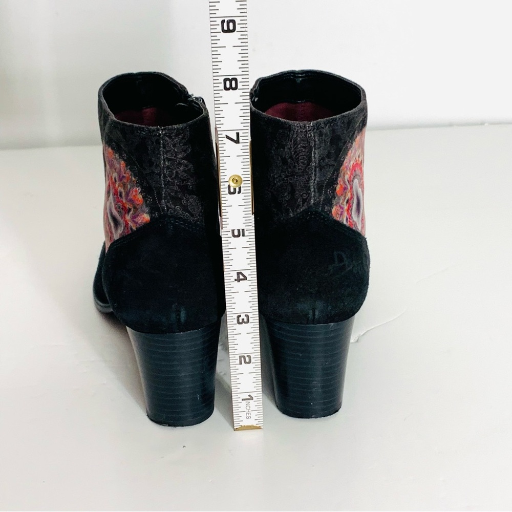 Desigual Selva Black Suede Ankle Boot
Size 10 (EU 40) 2” Thick Heel - Picture 6 of 10